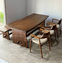 meja makan kayu